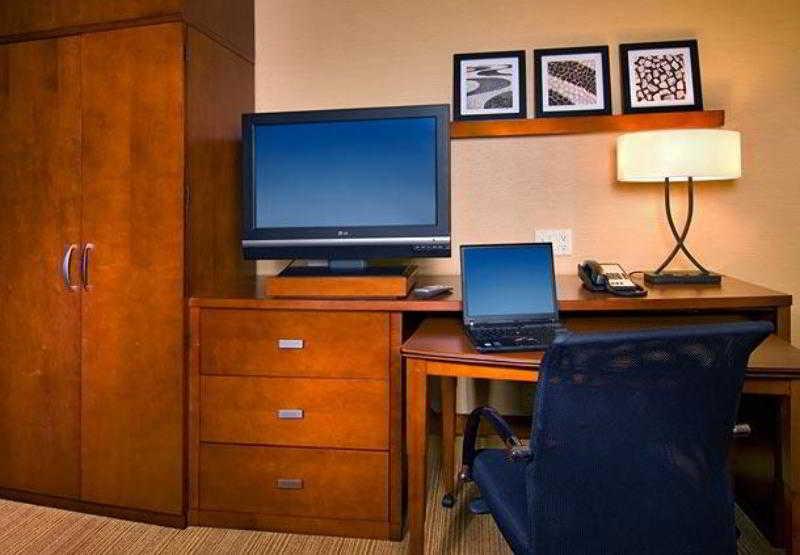 Courtyard By Marriott San Antonio Medical Center Hotel Стая снимка